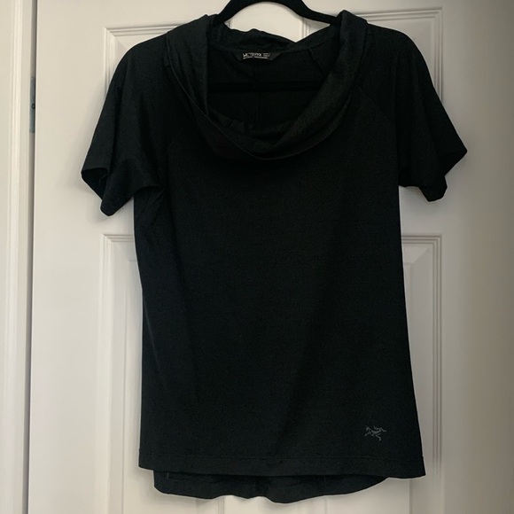 Arc’teryx black top - Picture 1 of 9